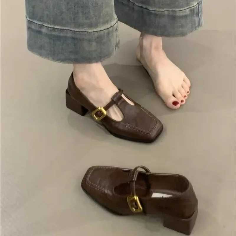 High Quality French womens square foot pump new comfortable square foot dress shoes simple and fashionable womens thick foot shoes T241024