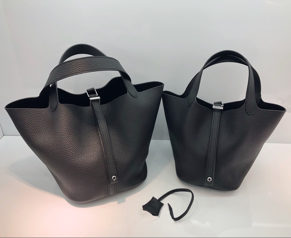 Hot Ins Fashion 18CM 22CM Bucket Totes Soft Cowhide Genuine leather handBags lady Women Handbag wholesale High quality Come With Horse charm Twilly