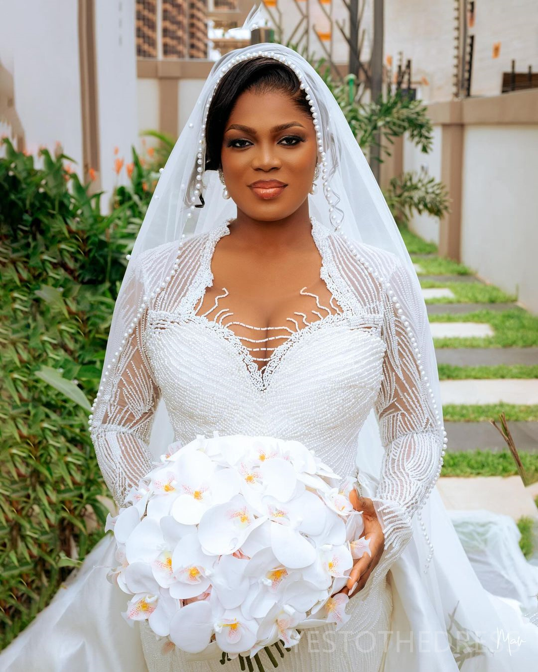 2024 Plus Size Aso Ebi Wedding Dress Bridal Gowns For Bride African Illusion Mermaid Long Sleeves Beaded Lace Pearls Detachable Train Wedding Gowns Fo