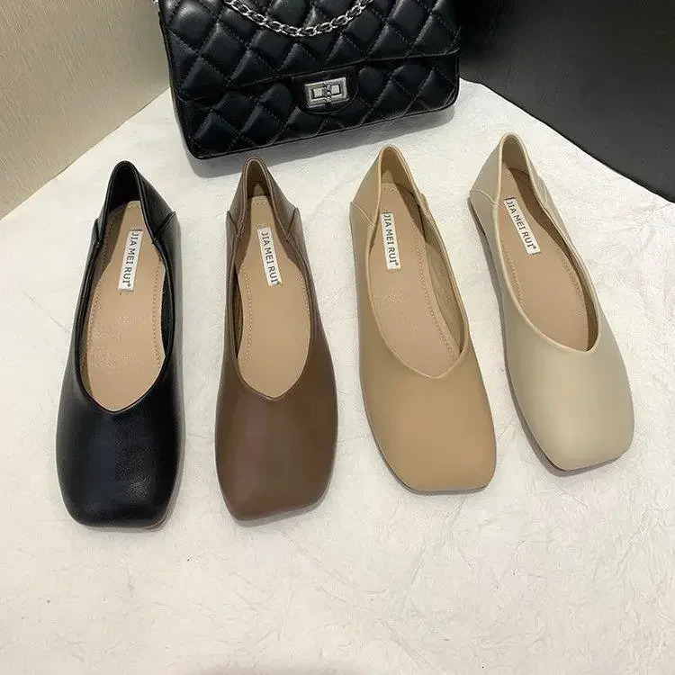 Womens gloves shoes grandmas shoes all matching soft sole Loafers 2024 241024