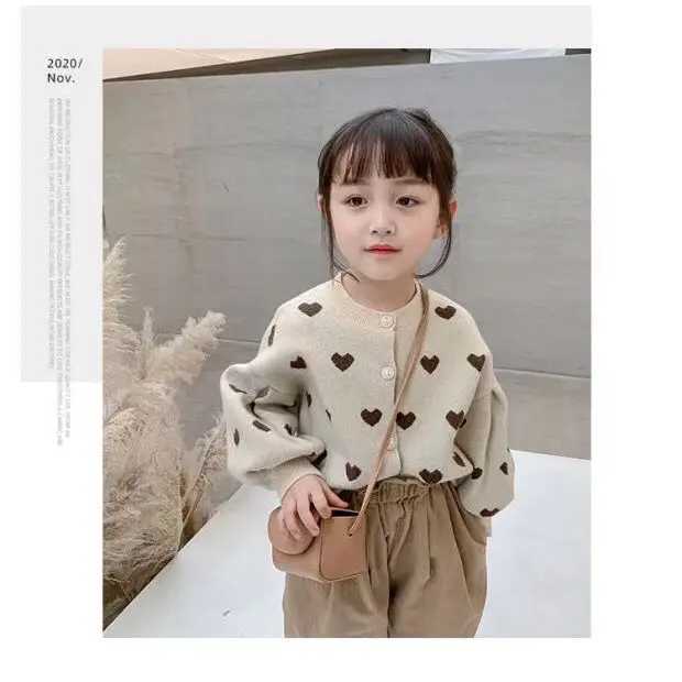 Girls knitted cardigan wool sweater with spring and autumn long sleeves loose and fashionable love jacquard design simple childrens top W241025