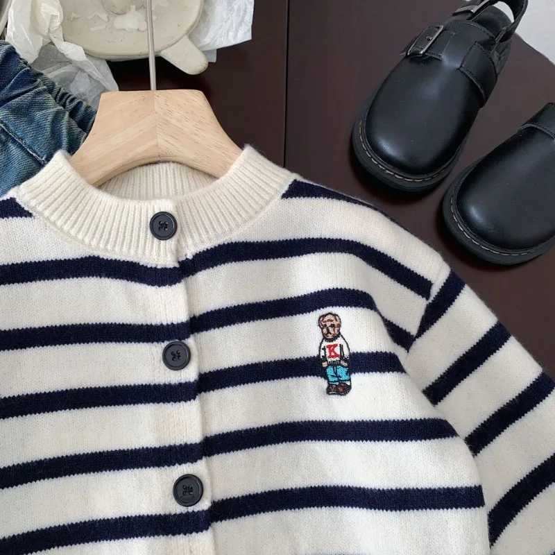 Childrens sweater 2024 autumn cartoon embroidery boys knitted cardigan wool sweater girls soft loose sweater W241025