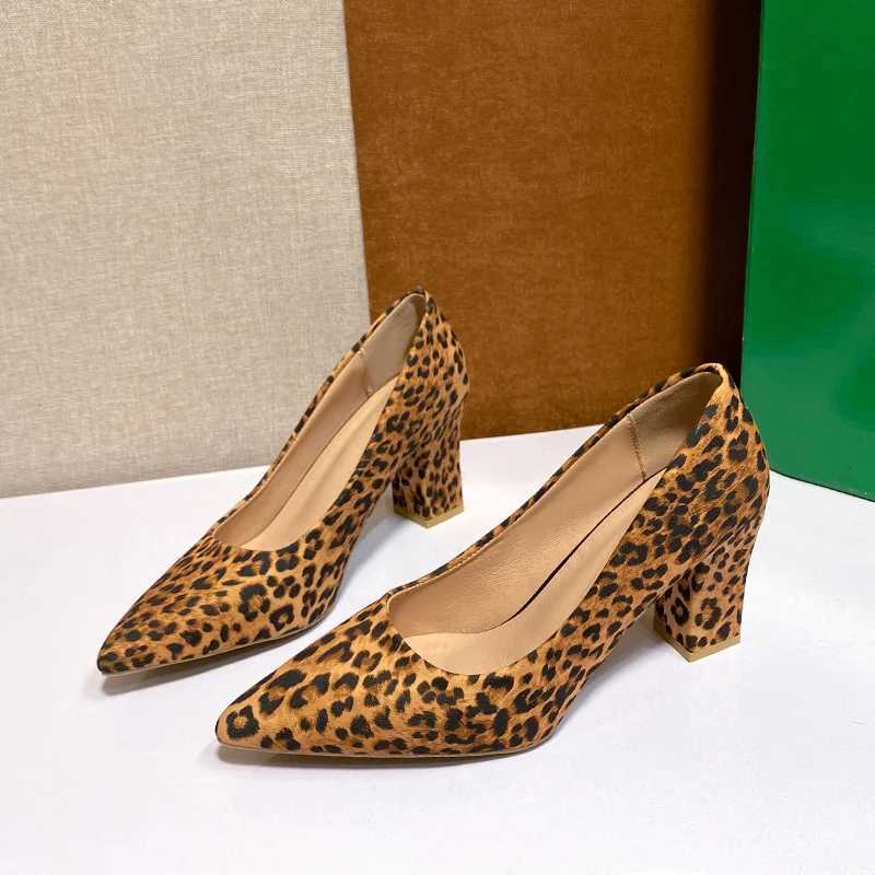 High Quality Womens Fi designer leopard pointed toe pump womens fabric/leather thick high heels sexy and smooth womens shoes large size 42 T241024