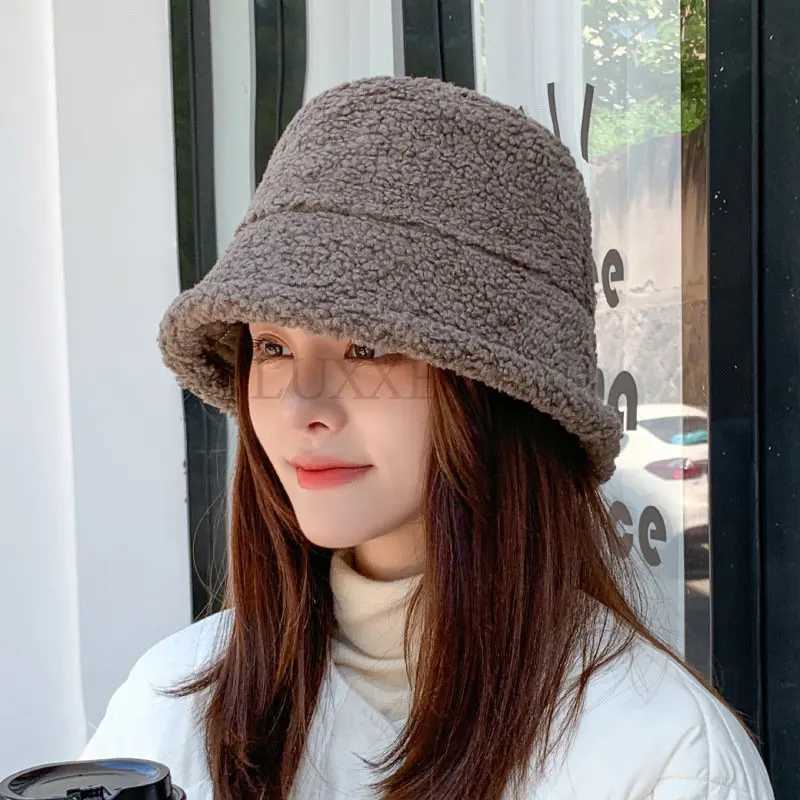 Lamb Fur Fisherman Cap Autumn Winter Fur Warm Female Hat Ear Protection Men and Women Solid Bucket Cap Outdoor Sun Panama HatX241025