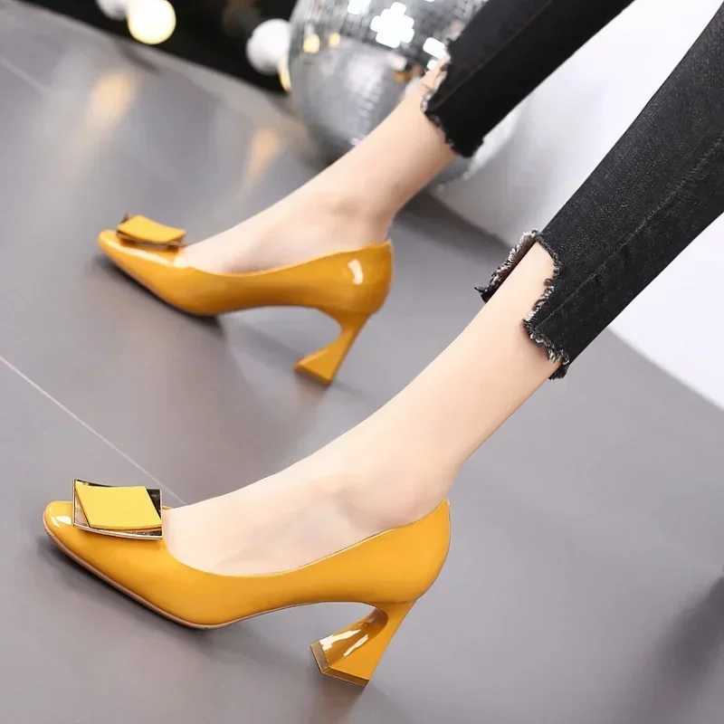 High Quality Womens Pointed Toe Short and Fat Platform Pump Single Shoes Spring/Summer High Heels Womens Ankle Buckle Thick High Heels Party Shoes T24
