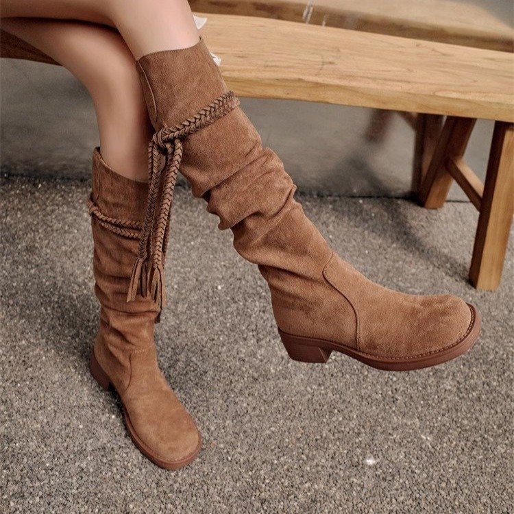 2024 Winter Snow Boots: Cozy Furry Cotton Shoes with Tassel Accents e56b