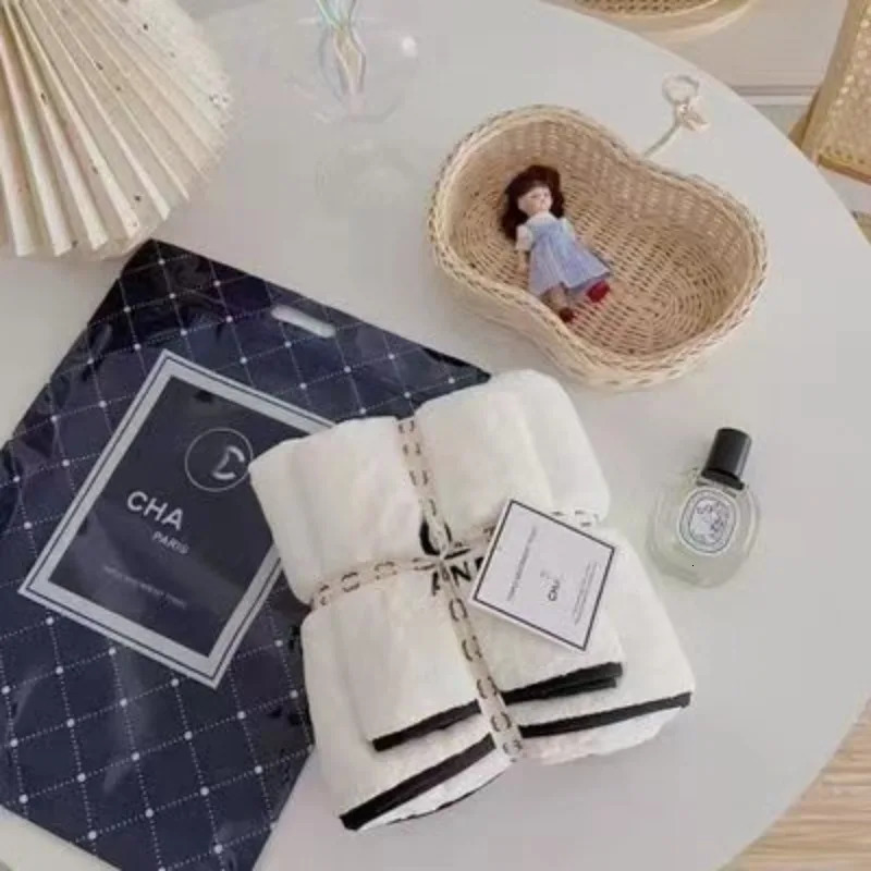 Cross-border Foreign Trade Towel Bath Towel Two-piece Gift Towel Big Style Beach Towel Quick-drying Absorbent 241011