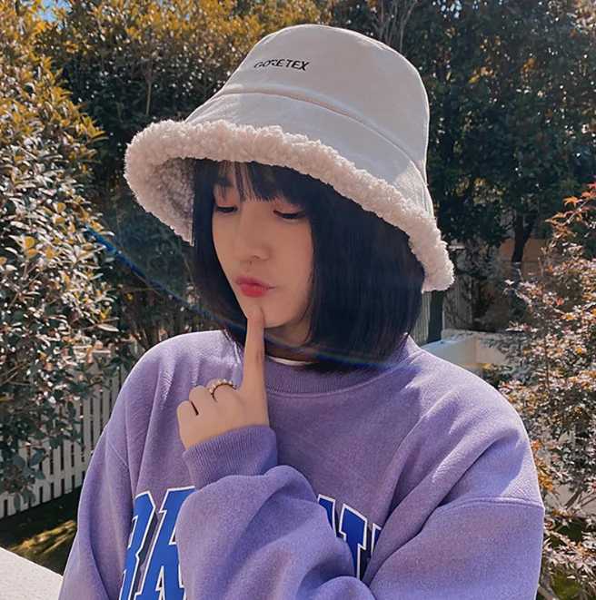 Double Sided Womens Spring Autumn Fisherman Hat Sunscreen Sunshade Washbasin Hat Autumn Winter Warm Lamb Plush Hat BeigeX241025