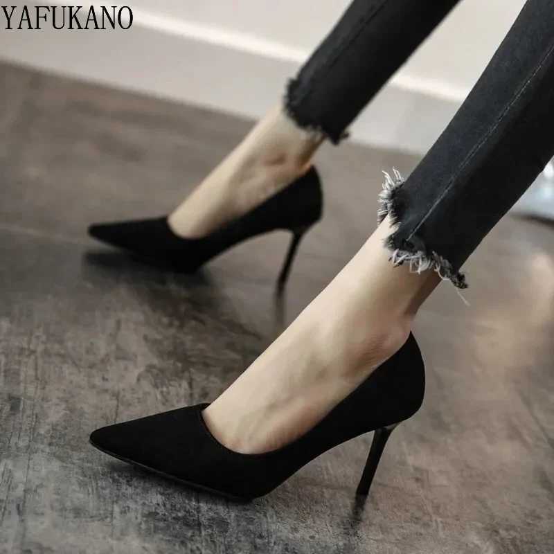 High Quality Hot womens shoes black angular toe suede professional office work shoes slim high heels sexy casual pump small size single shoes 32 33 T2