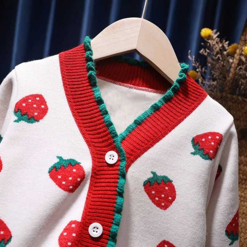 Childrens clothing girl knitted cardigan button V-neck cute strawberry jacquard childrens long sleeved knitted cardigan W241025