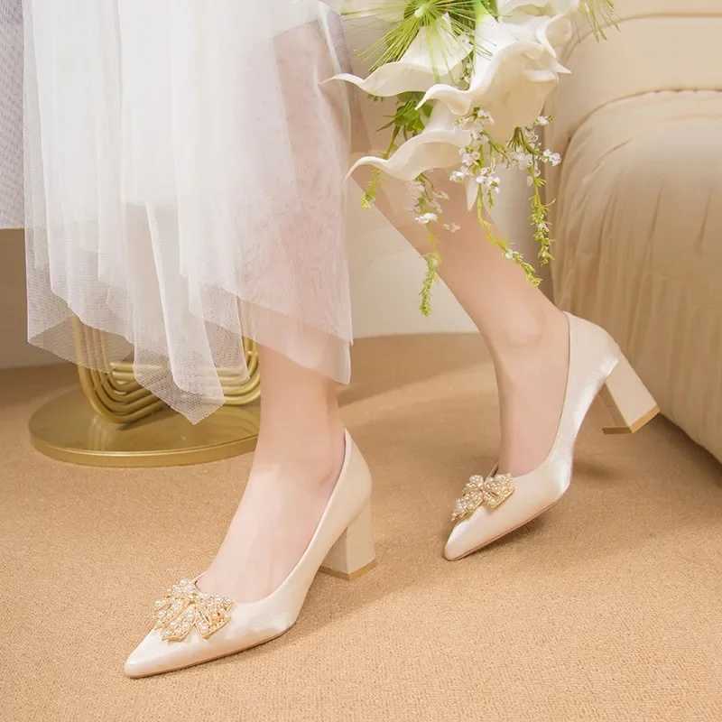 High Quality French style thick high heels suitable for womens middle and mother of pearl wedding dresses engagement bridal shoes T241024
