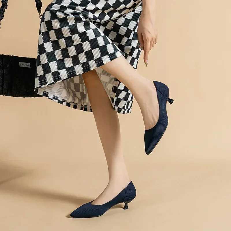 High Quality Womens solid color flat shoes casual Fi breathable N smooth rubber sole points N smooth comfortable spring and summer T241024