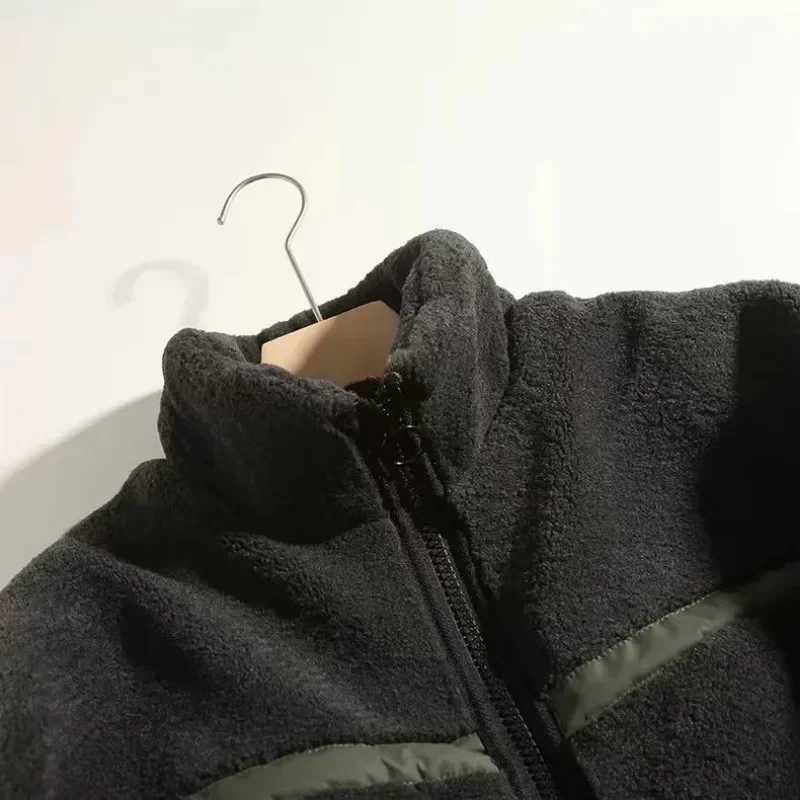 Mens winter warm jacket Lambswool thick wool pocket jacket casual climbing outdoor high neck windproof jacket men 2024 W241024