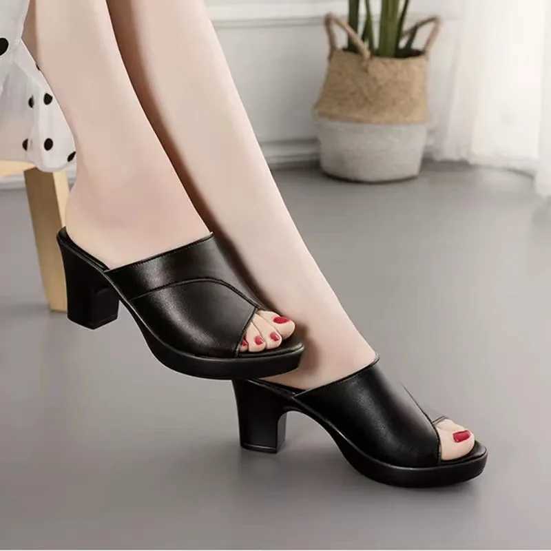 High Quality Summer high-heeled womens slippers with new soft leather sole and anti womens flip sandals T241024