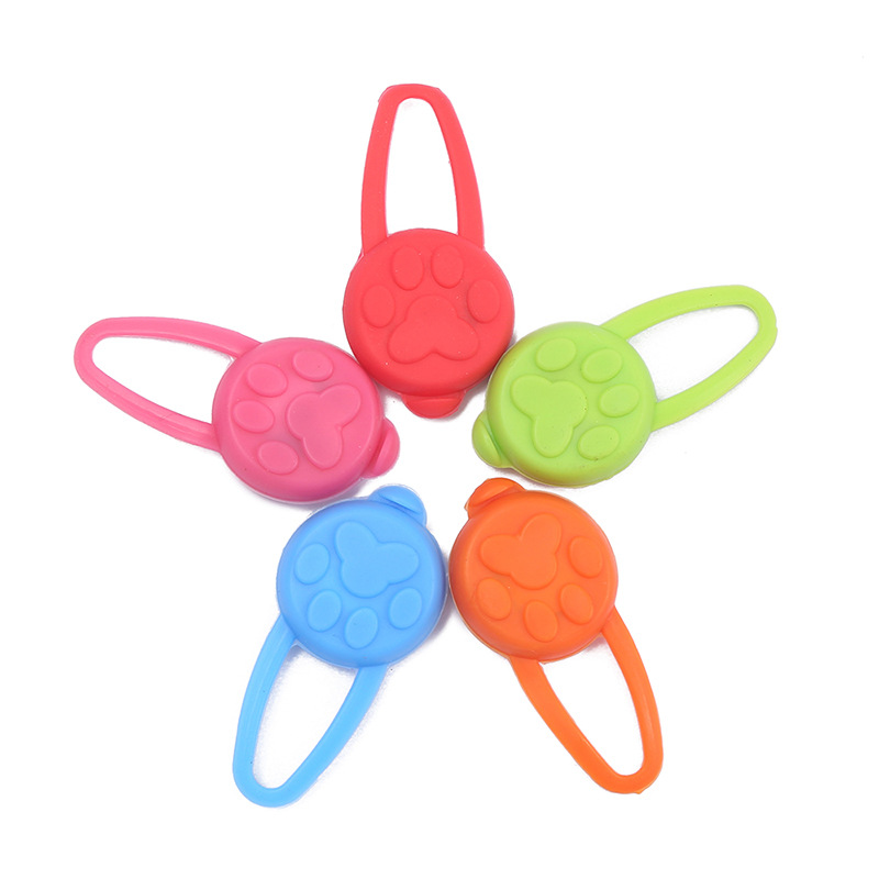 Pet light pendant light dog walking light silicone LED night luminous pendant outdoor night walking light anti-lost pendant light