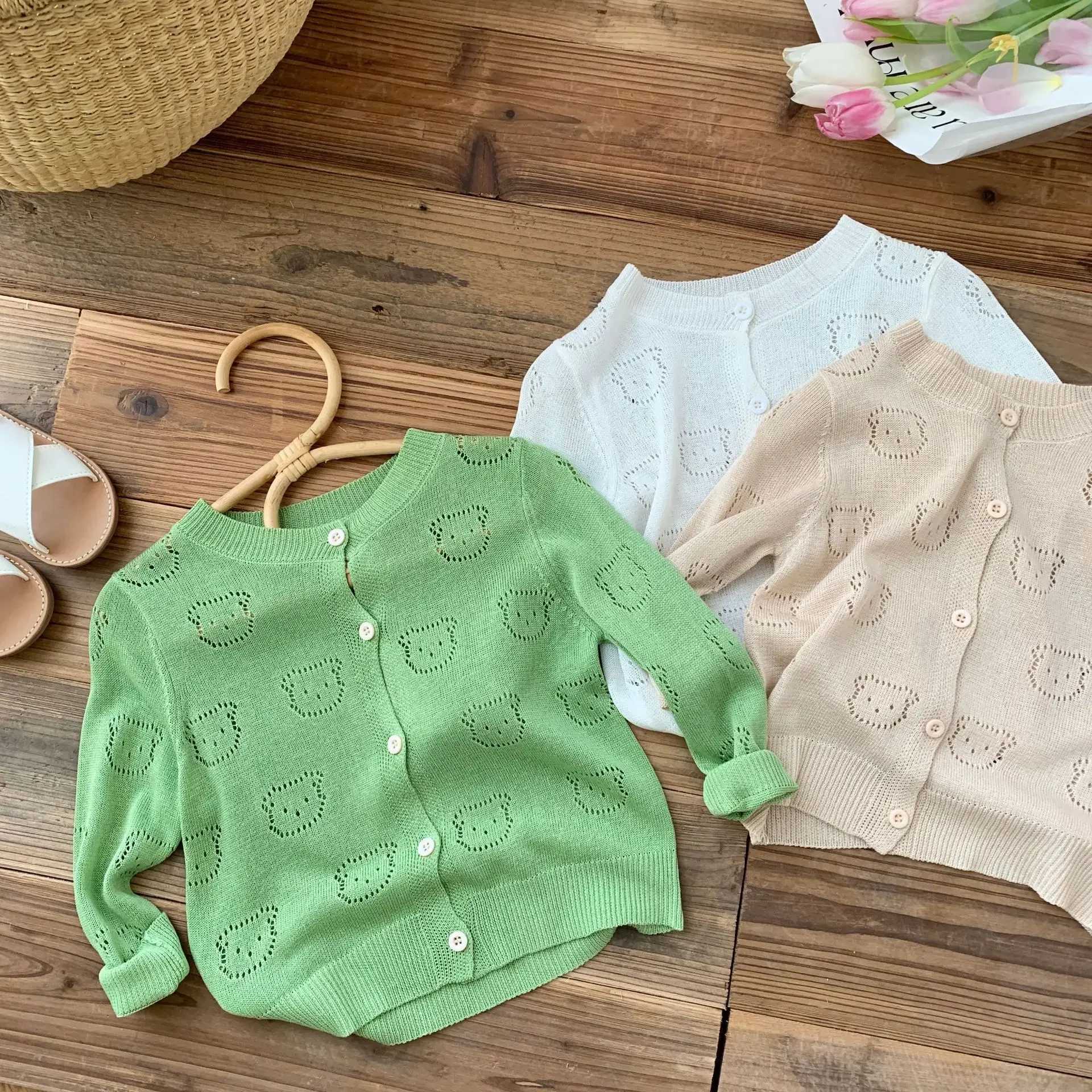 Simple and fashionable childrens air conditioning cardigan solid color knitted top hollow bear jacket childrens baby boy girl 0-6Y W241025