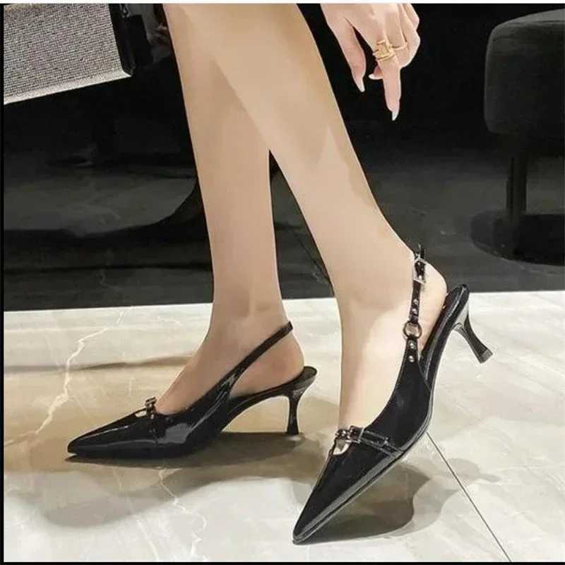 High Quality Temperature Black dot kitten heel slim sole sandals with treasure head for women in summer T241024