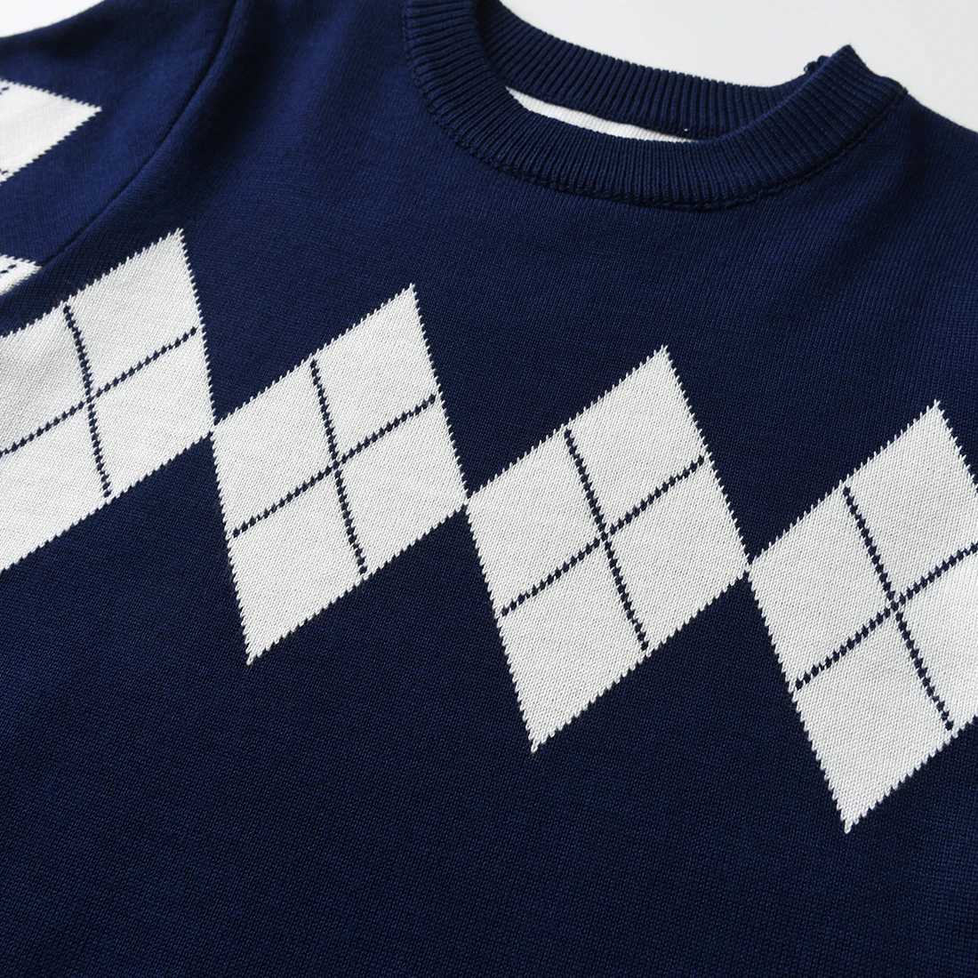 Boys in autumn and winter warm sweater patterns with checkered patterns hood sleeping sweater college style boys knitted sweater W241025