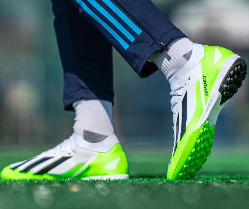 Soccer Shoes Cleats For Men Top Quality Society Futsal Training Football Field Boots Match Unisex Football Shoes Chuteira Campo