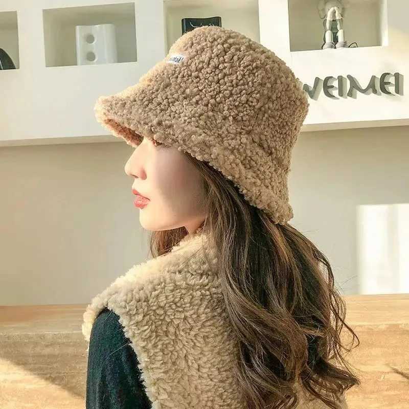 2024 Lamb Faux Fur Bucket Hat Winter Warm Velvet Hats for Women Lady Thicken Bob Panama Outdoor Panama Fisherman Hats Caps GirlsX241025