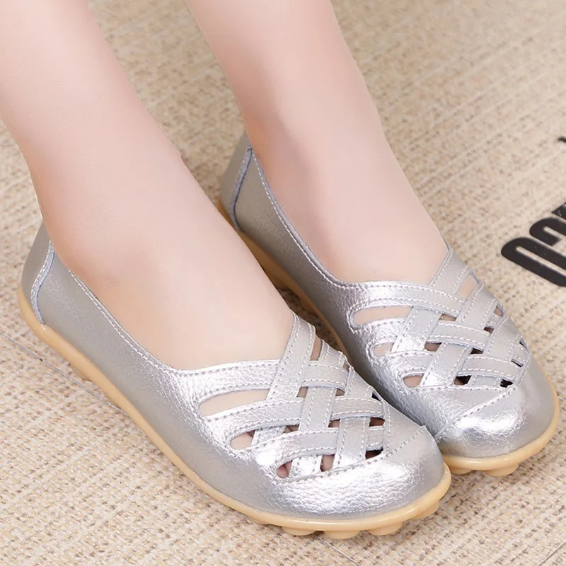 Womens soft leather flat shoes suitable for womens shoes comfortable Moccasins womens casual flat shoes free delivery womens shoes 241024