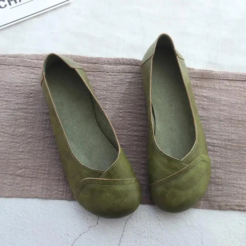 Leather retro flat shoes for women handmade leather cushioned summer casual shoes for women flat shoes for women 241024