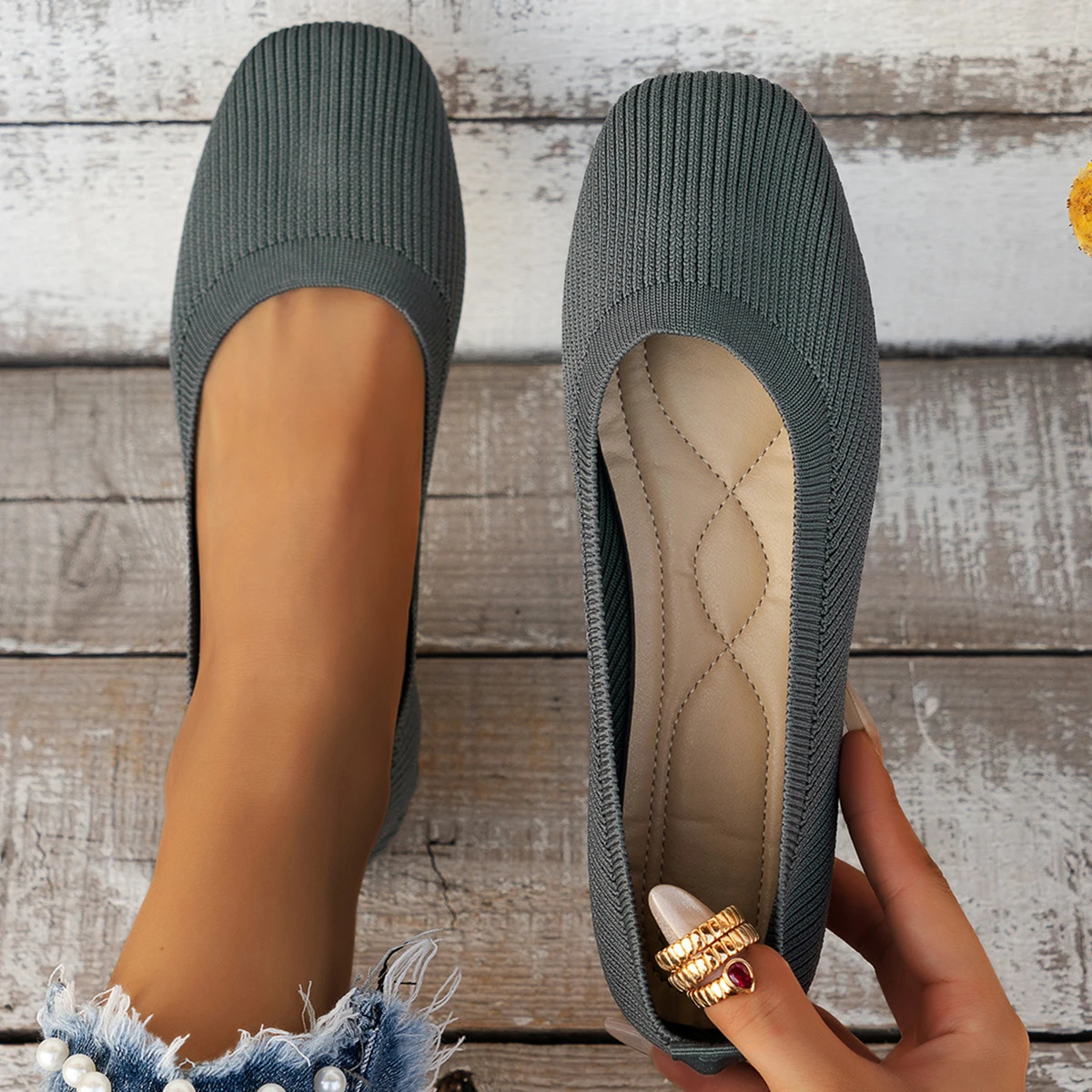 Womens Apartment Solid Color Black Womens Apartment Sliding on Light Comfortable Folding Apartment Womens Brown Flat Shoes 241024