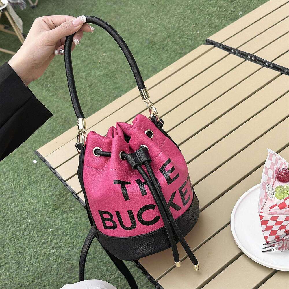 Designer Bag Luxury Band Designer Bucket Handbag And Purse Shoulder Crossbody Bag Women 2024 New Soft Leather Fashion Messenger Bag tote bag purse lux