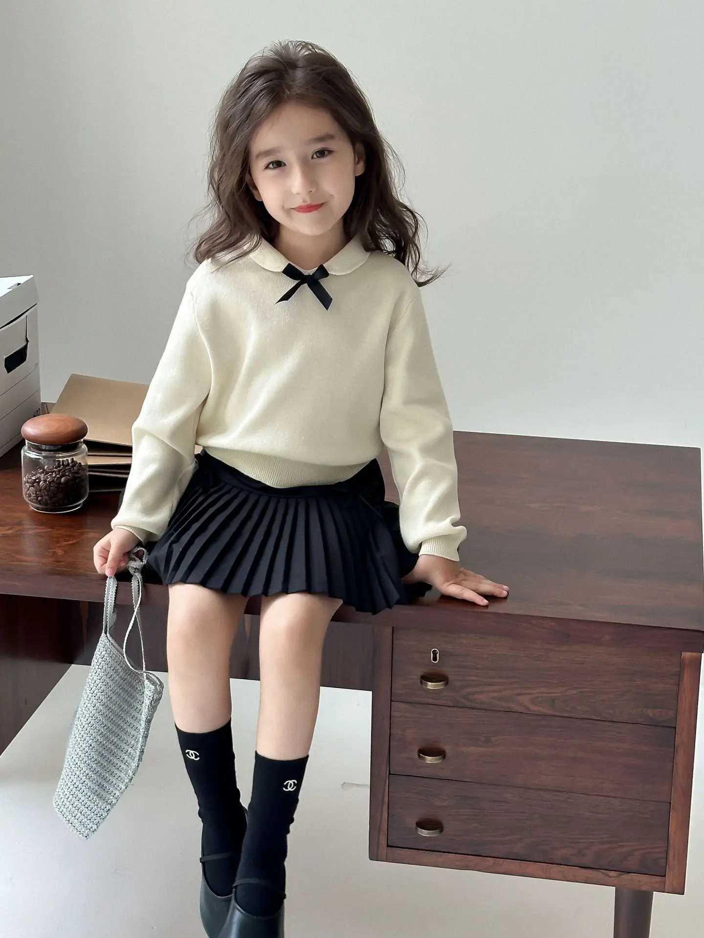 Girls sweater autumn academic 2024 bow hood sweater doll collar top shoulder Versatile childrens clothing sweet W241025
