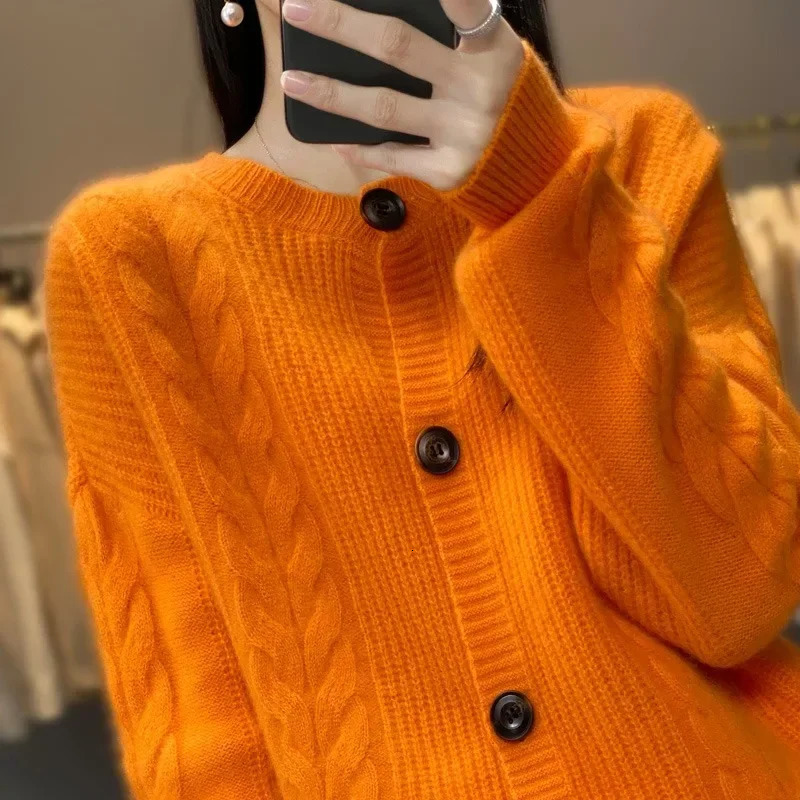 Spring 100 Pure Cashmere Sweater Coat Womens Loose Vintage Short Style Thickened Wool Knitted Cardigan 241021