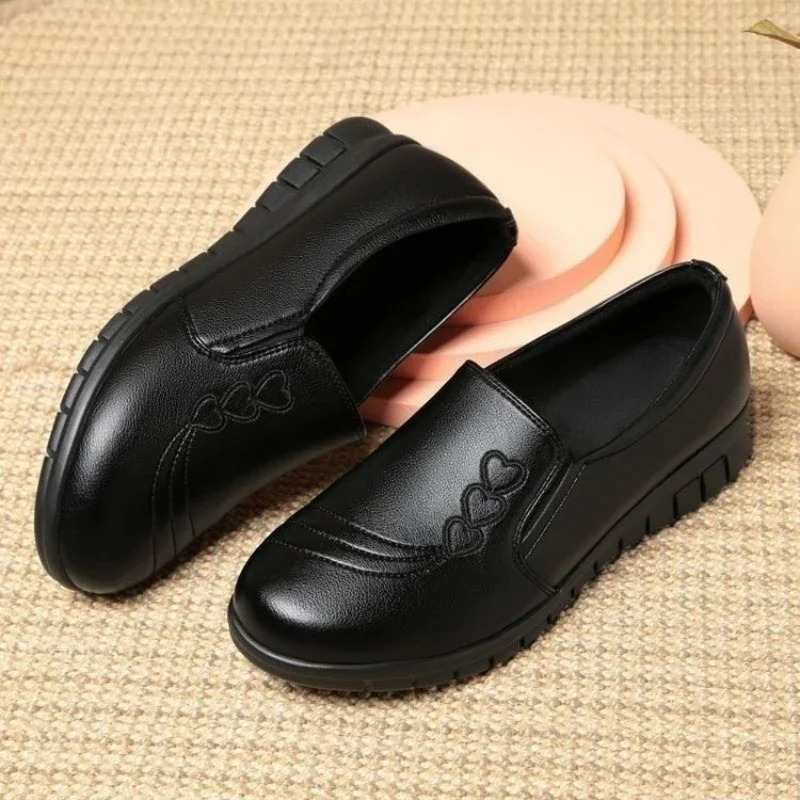 spring soft sole soft cushion black leather shoes anti slip casual shoes womens comfortable work shoes flat sports shoes 241024