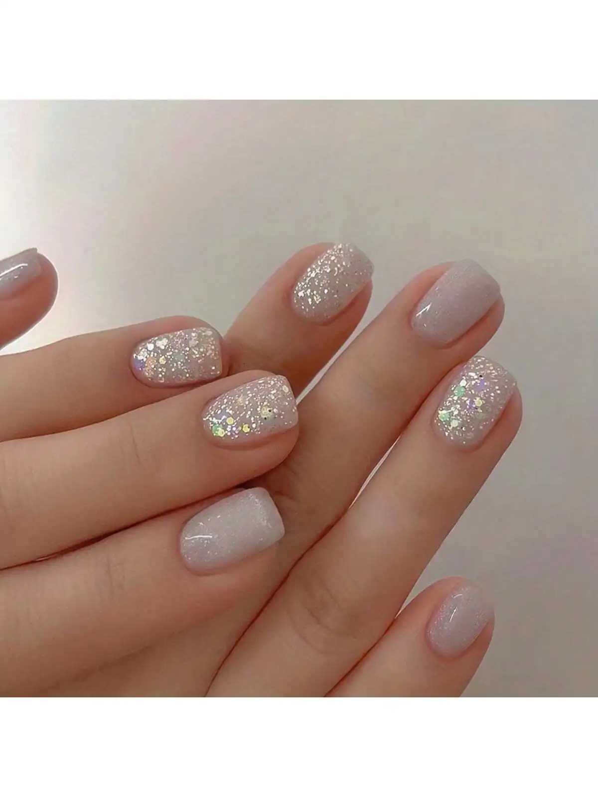 24pcs Glossy Short Square Fake Nails Nude Color Press On Nails With Shiny Sequin Design Minimalist Style False Nails With 1 NaXJ241025