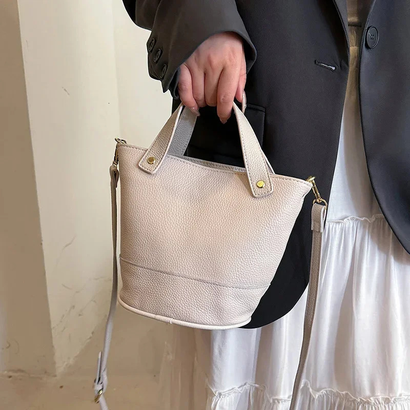 100% Genuine Leather Real Cowhide Fashion Women Crossbody Bucket Bags For Ladies High Capacity Female Shoulder Handbag 241021