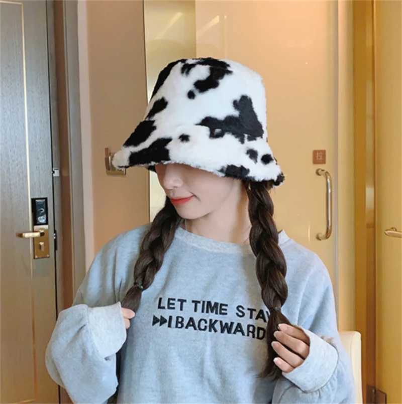 Winter Plush Cow Print Women Bucket Hat Fluffy Faux Fur Panama Fisherman Cap Outdoor Warm Fashion Furry Female Flat SunbonnetX241025