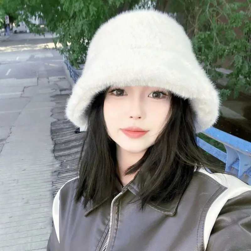 2024 Big Fluffy Faux Fur Bucket Hat for Women Luxury Plush Fisherman Hat Warm Winter Hat Thicken Cold Snowy Day Panama CapX241025