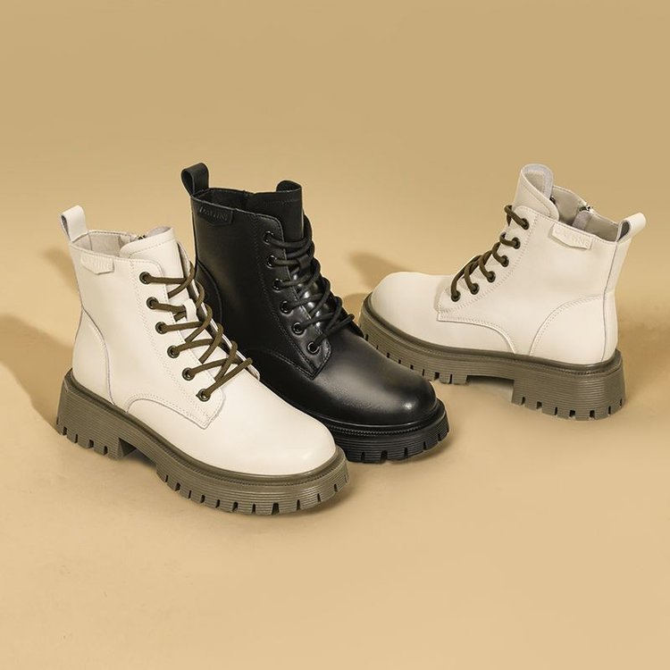 2024 free shipping designer coarse style middle and round headmartin boots winter new side zipper womens shoes low cut high heels short boots single b