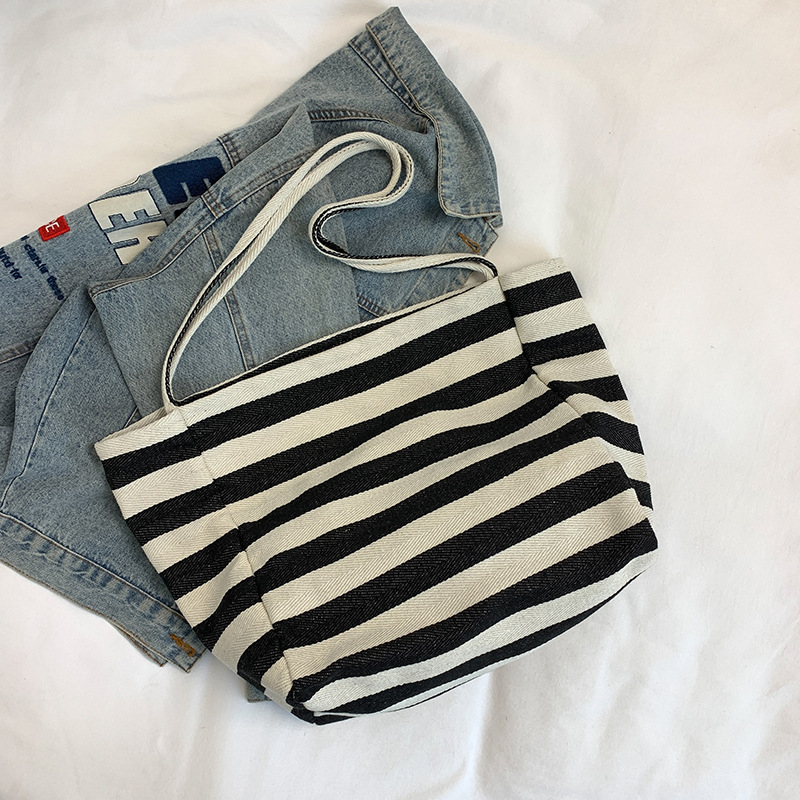 2025 Designer 2024 New 3 Autumn/Winter Striped Relaxation Tote Lazy Style Large Capacity Shoulder Women's Bag