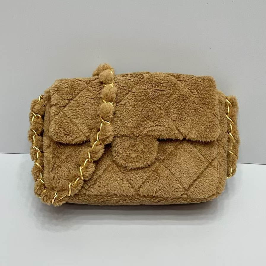 Women Winter Shoulder Bags Designer Teddy Plaid White Brown Fuzzy Crossbody Envelope Gaby Handbag Fluffy Hobo Tote Lamb Wool Purse Clutches Chain Belt 1118