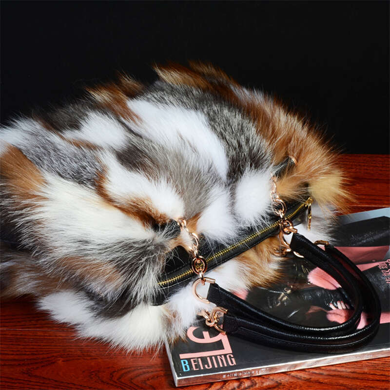 2023 New Clothing Designer Soft Fox Hair High-End Handbag Fashion Large Capacity Charm Women's Special Fur Bag