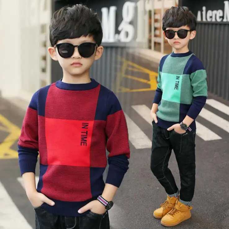 A boys round neck sweater a childs sweater. W241025