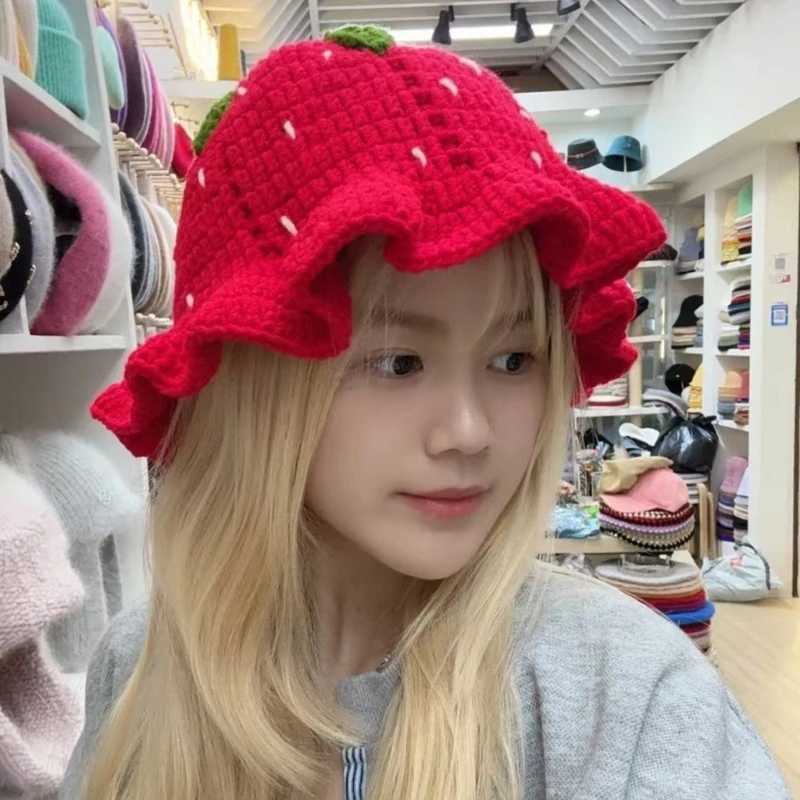 Handmade Fisherman Hat Handwoven Strawberry Crocheted Hat for Music FestivalX241025