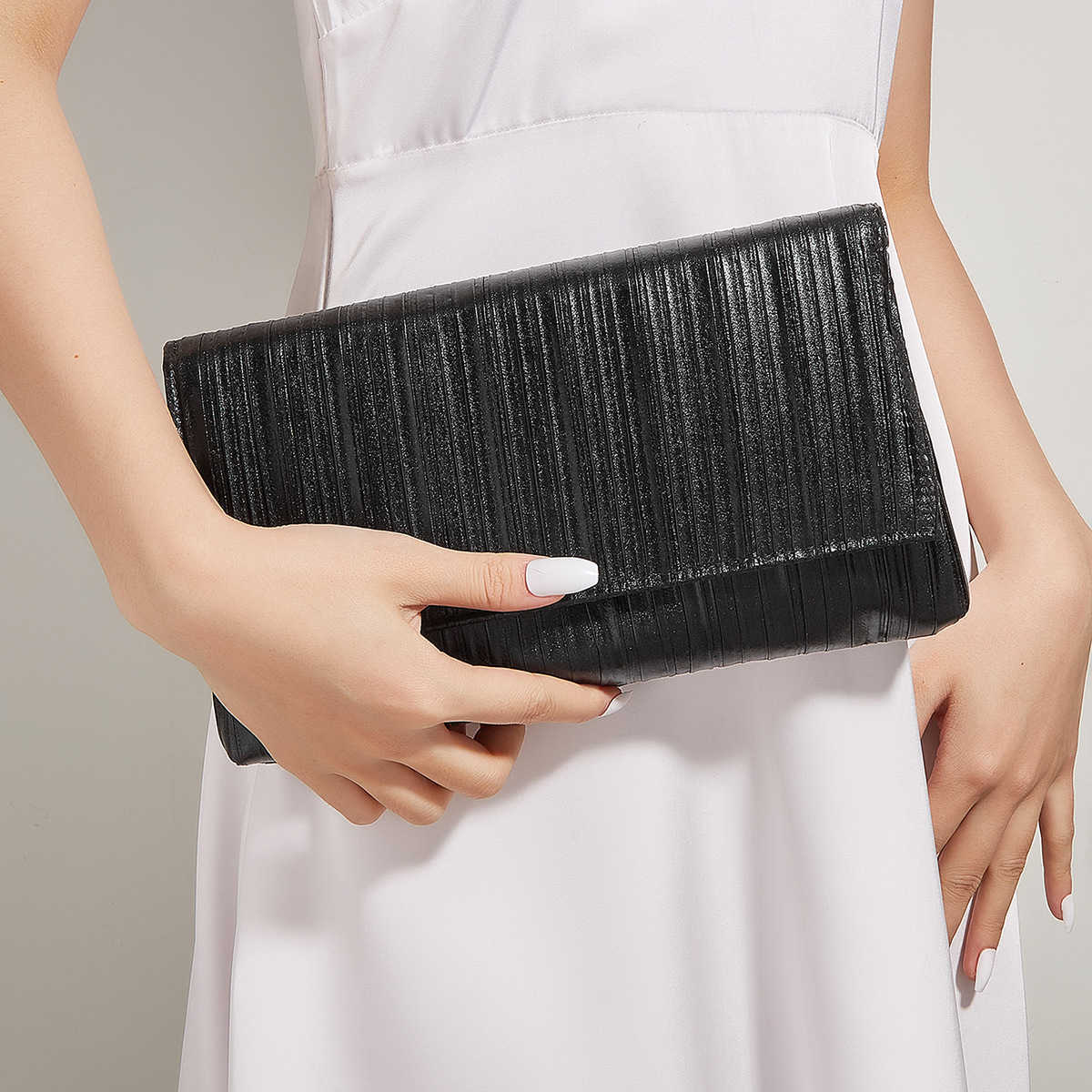 CMM Wrinkle Fashion Banquet Bag Metallic Shining Handbag Simple and Versatile Evening Dress Bag Womens Bag Selling