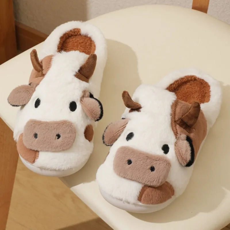 Winter Cartoon Neutral Cow Warm Plush Slide Couple Indoor Anti slip Slide Mens and Womens Toe Packaging Home Cotton Shoes 241024