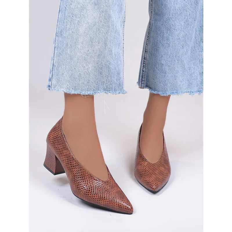 High Quality New Pointed V-neck Patent Leather Single Shoes Womens High Heels Spring Wild Platform Shoes T241024