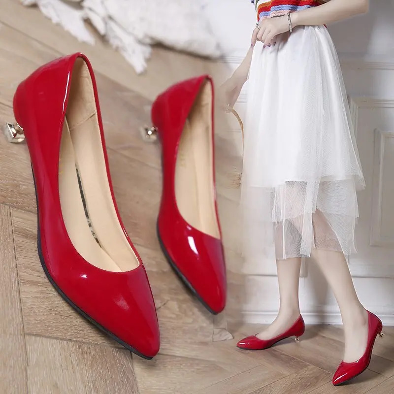 Simple and comfortable low heel pump womens 3CM Pointed Cat Heel pink high heels slim high heels bridesmaid wedding shoes professional work shoes 2410