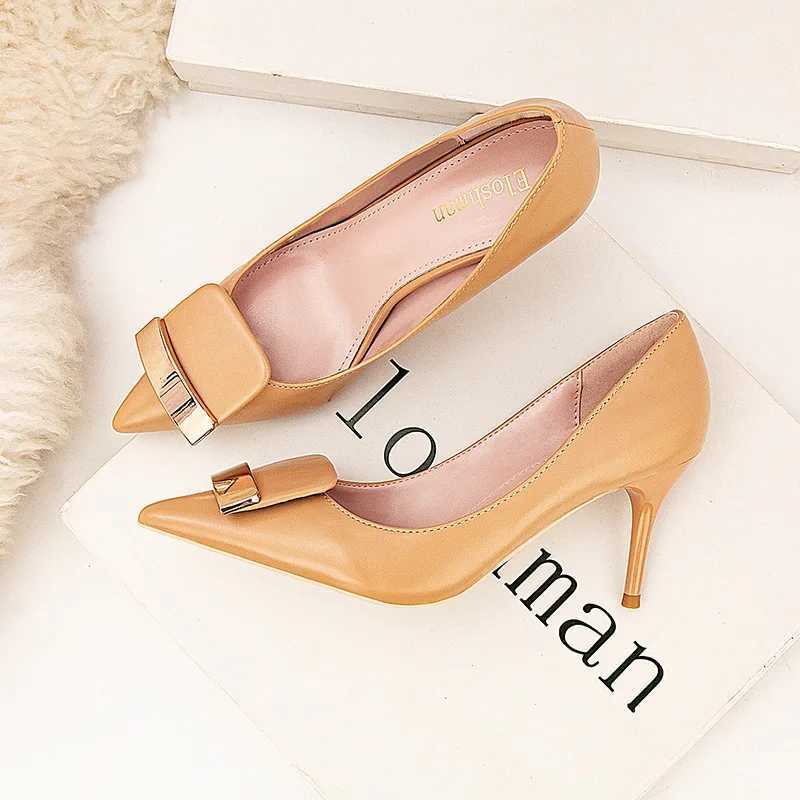 High Quality Womens soft leather toe wedding shoes autumn black womens pump high heels metal buckle Fi womens office shoes T241024