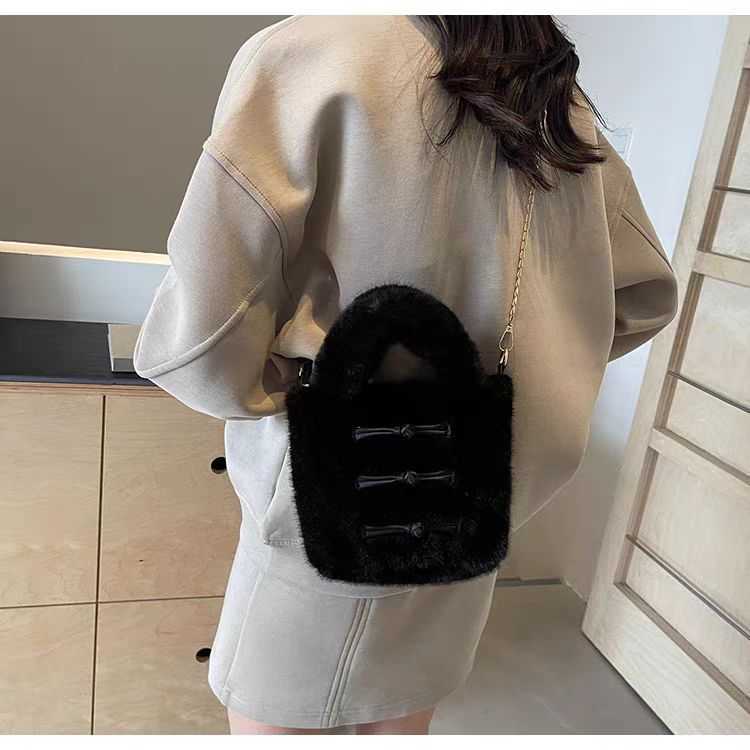 Chinese style furry small bag women fashionable hand-held bucket bag autumn plush chain crossbody bag 241015