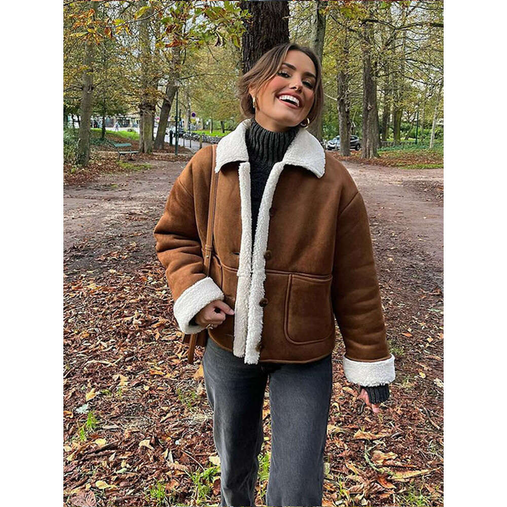 Women Brown Lamb Wool Patchwork Jackets Vintage Lapel Single-Breasted Double Pockets Short Plush Coats New Winter Lady Outwear