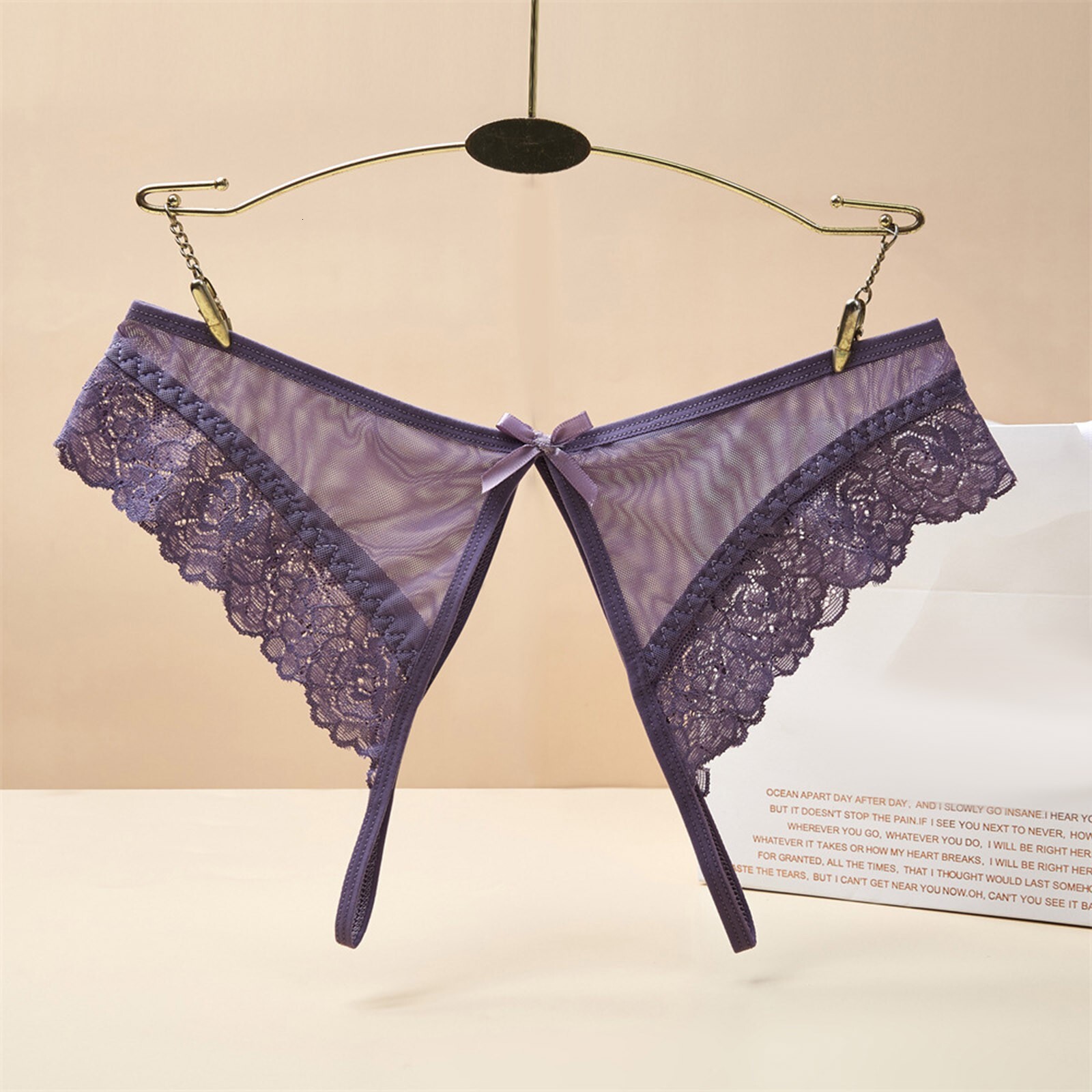 2025 New designer s sexy and breathable lace hollowed out raised Butoc short trend mesh thong for women