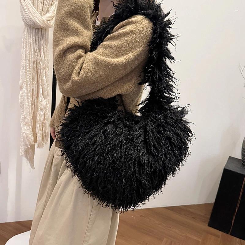 Drawstring Heart Shaped Faux Fur Shoulder Bag Fluffy Plush Women Handbags Cute Love Underarm Purse For 2024 Winter Shopper Tote